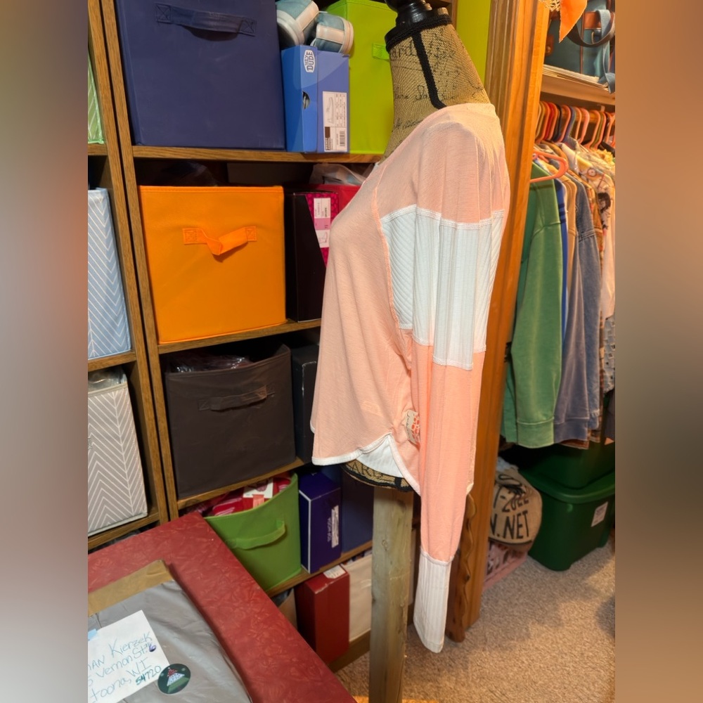 🧡Free People Peach and White Long Sleeve Top - Picture 10 of 15